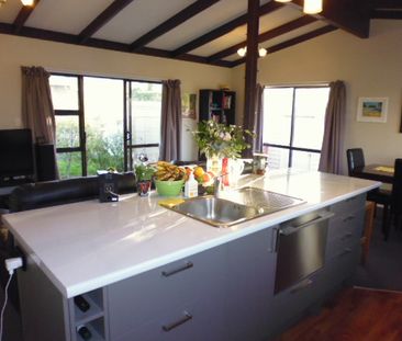 Lovely Home in Oxford Terrace - Photo 3