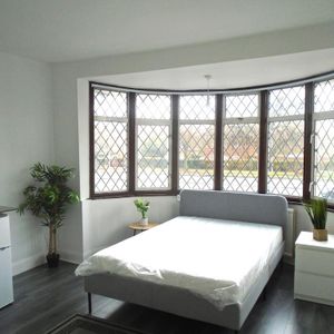 House share to rent - Photo 2