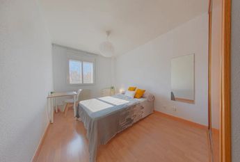 Calle de los Juglares, Madrid, Community of Madrid 28032