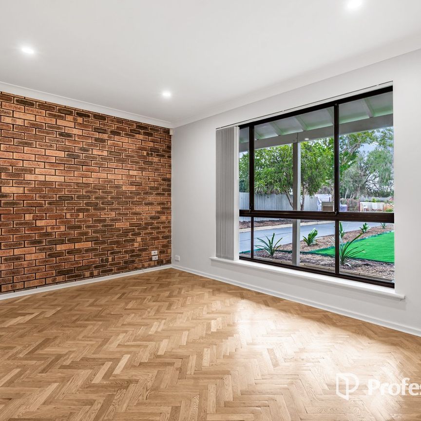Beautifully Renovated Family Home in Peaceful Cul-de-Sac - Photo 1