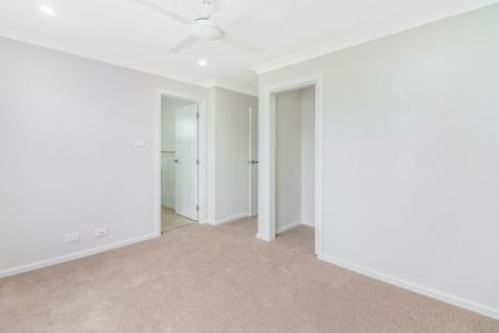4 Bedroom Home - Walk to Tallawong Metro! - Photo 4