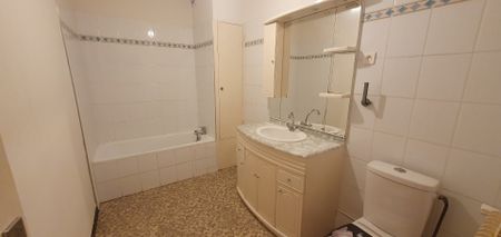 Location Appartement 2 pièces 49m² MONTPELLIER 34090 - Photo 2