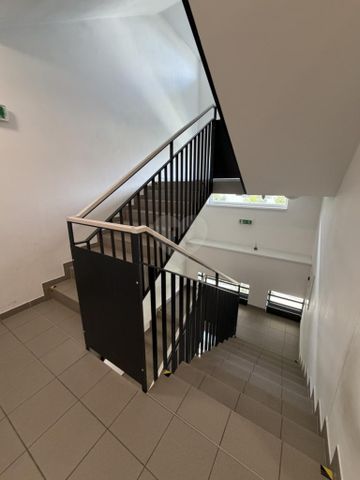 Pronájem bytu 1+kk 34 m2 - Photo 2