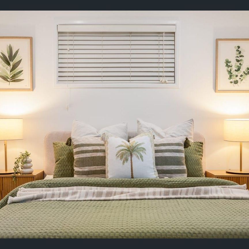 Spacious Dual-Level Family Home with Pool and Solar – Kallangur - Photo 1