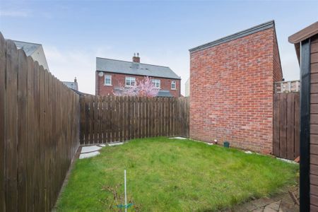 Breton Gardens, LISBURN, BT28 3YZ - Photo 4