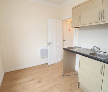 Studio Flat, Ashgrove Road, IG3 - Photo 5