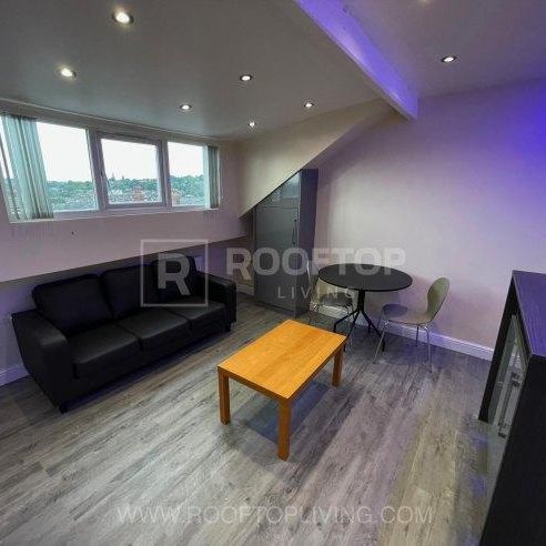 2 bedroom house share to rent - Photo 1