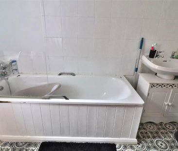 2 bedroom cottage to rent - Photo 1