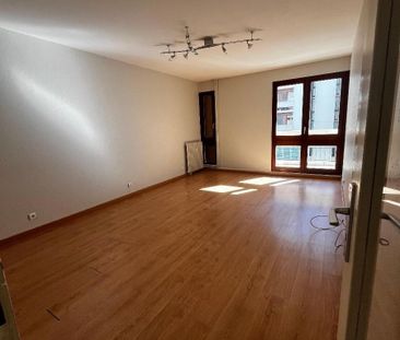 A LOUER ANGERS DOUTRE - T3 SITUE 72 RUE ST NICOLAS ... - Photo 3