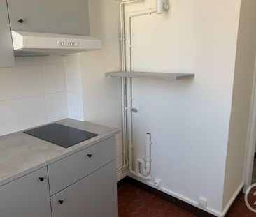 Location Appartement 2 pièces 33m² MARSEILLE 7ème - Photo 2