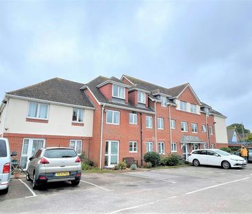 Flat to rent on - Photo 1