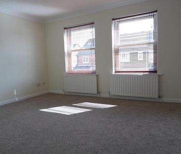 2 bedroom apartment to rent Hamble - Photo 1