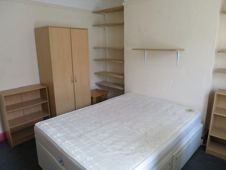 4 bedroom house to rent - Photo 2