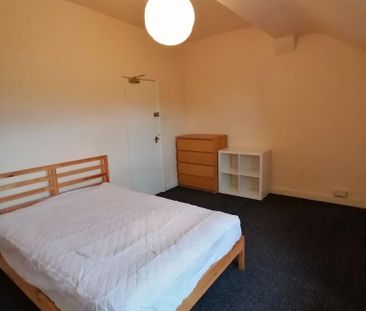 6 bedroom house to rent - Photo 1