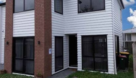 So Central, So convenient - Photo 2