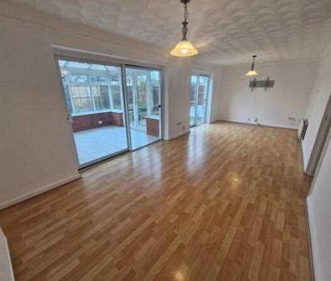 3 bedroom end of terrace house to rent - Photo 5