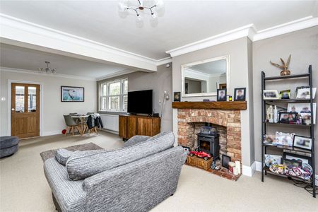 Maybury Hill, Woking, Surrey, GU22 8AB - Photo 2