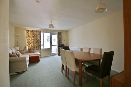 3 bedroom terraced house to rent - Photo 4