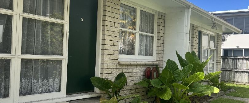 Located at the end of a quiet cul-de-sac, this well-presented single-level unit offers comfortable and convenient living. - Photo 1