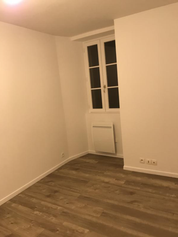 Location Appartement 4 pièces 59m² VILLENEUVE SUR YONNE 89500 - Photo 4