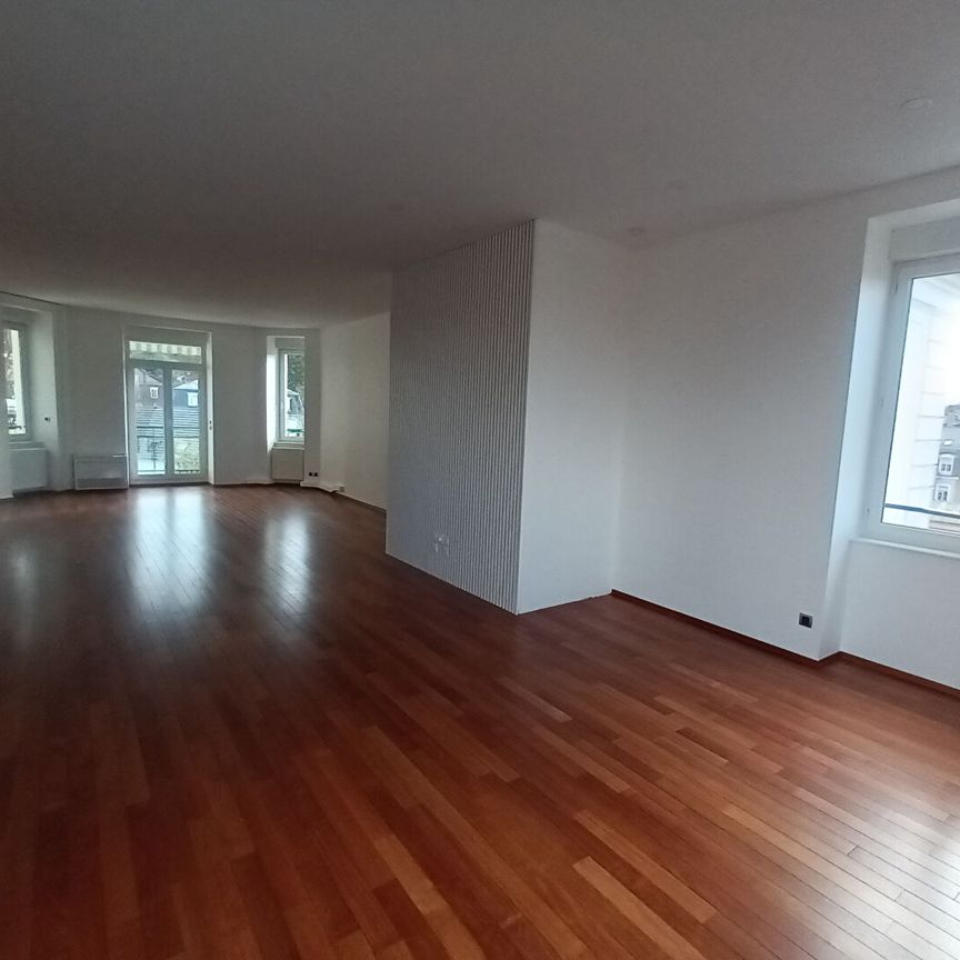 Location Appartement 5 pièces 185m² - Photo 1