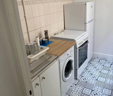 Studio Meublé à deux pas de la gare de Nanterre Ville. - Photo 2