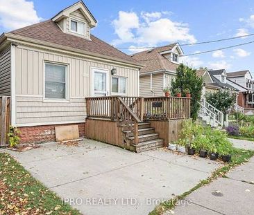 2BR detached home main level - Photo 2