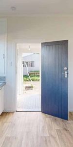 Spacious Living Space for Rent! - Photo 4