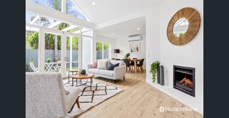 Light, breezy feel, your stylish home awaits! - Photo 3