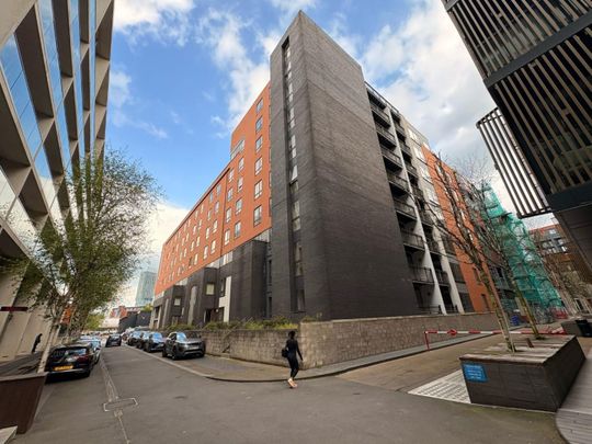 1 bedroom Flat To Let - Photo 1