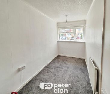 3 bedroom terraced house to rent - Photo 6