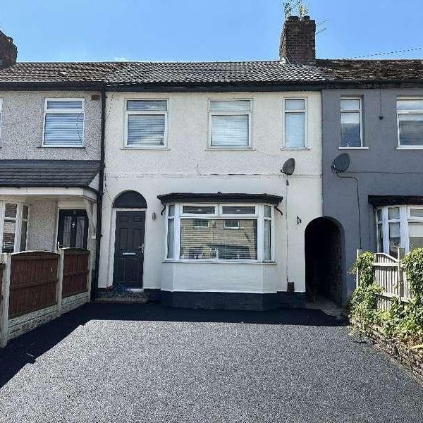 Pine Close, Bed Townhouse, L36 - Photo 1