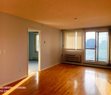 COZY 2 BED, 1 BATH, 6TH FLOOR APARTMENT WITH AN ASSIGNED PARKING ST... - Photo 1