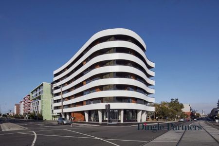 Modern Apartment with Park Views and Lifestyle at Your Doorstep - Photo 2