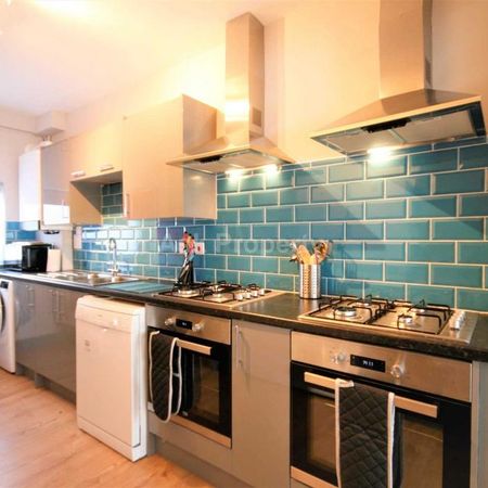 1 bedroom in a house share to rent - Photo 3