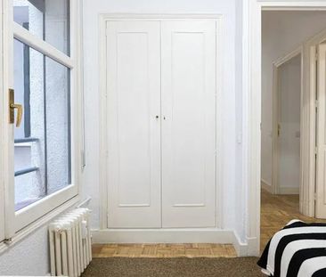 Plaza del Conde del Valle de Súchil, Madrid, Community of Madrid 28015 - Photo 2