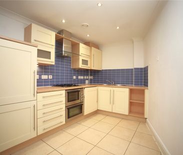 Brookbank Close, - Photo 5