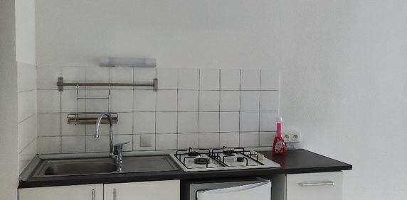 Location Appartement 2 pièces 30m² SETE 34200 - Photo 2