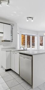 Rare 5 1/2 avec Vue Montagne – Bureau + 2 Stationnements - Photo 4