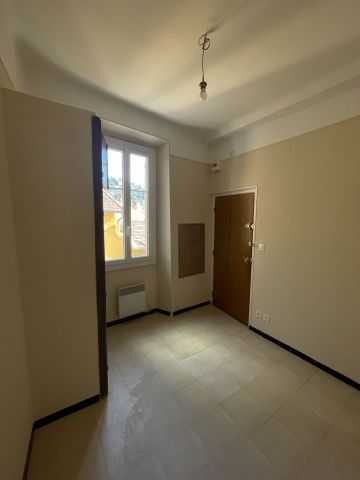 Location Appartement 1 pièce 11m² VILLEFRANCHE SUR MER 06230 - Photo 2