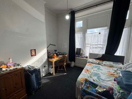 Denzil Avenue, SO14 - Photo 2