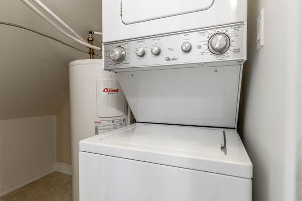 For Lease - 174 Bronte Street Unit# 201, Milton, Ontario - Photo 1
