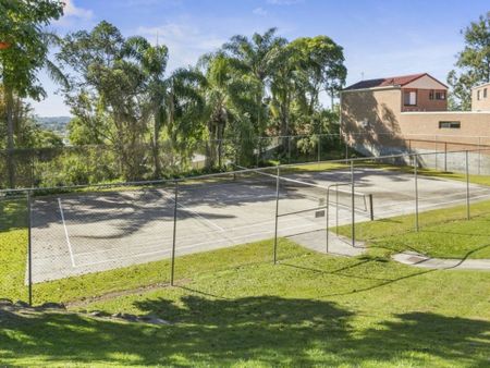 RENOVATED DUPLEX WITH POOL AND TENNIS COURT IN COMPLEX - Photo 4