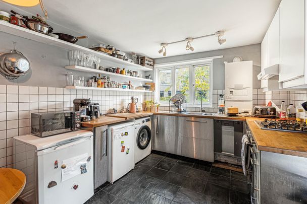 Boleyn Road - Photo 1