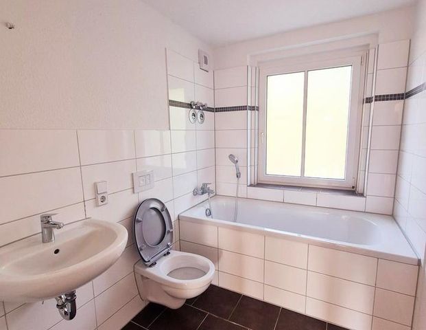 *1 Monat kaltmietfrei* Helle 3-Zimmer-Wohnung in Glauchau zur Miete - Foto 1