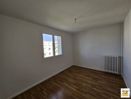 Location Appartement 5 pièces 92m² LE HAVRE 76600 - Photo 4