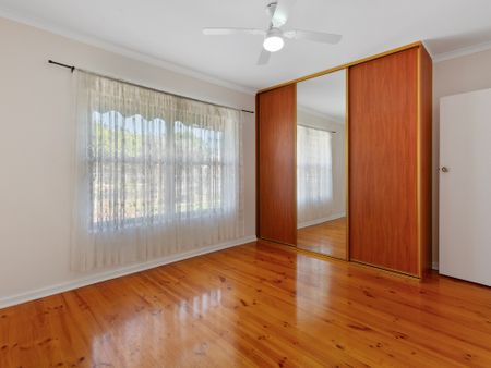 Delightful Family Home - Photo 3