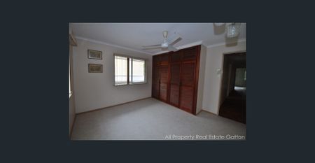 Share House- 1 Room Available - Photo 3