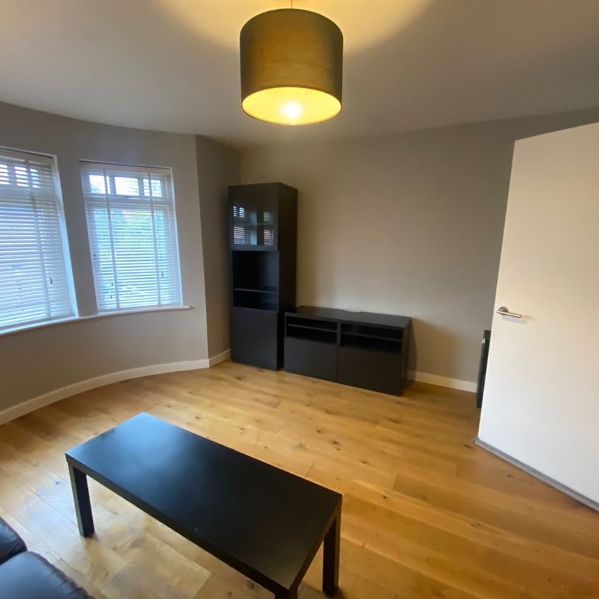 1 Bed Flat, Shrewsbury Street, W10 - Photo 1