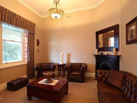 FULLY FURNISHED - UNAVAILABLE UNTIL JANUARY 2019 - Photo 4